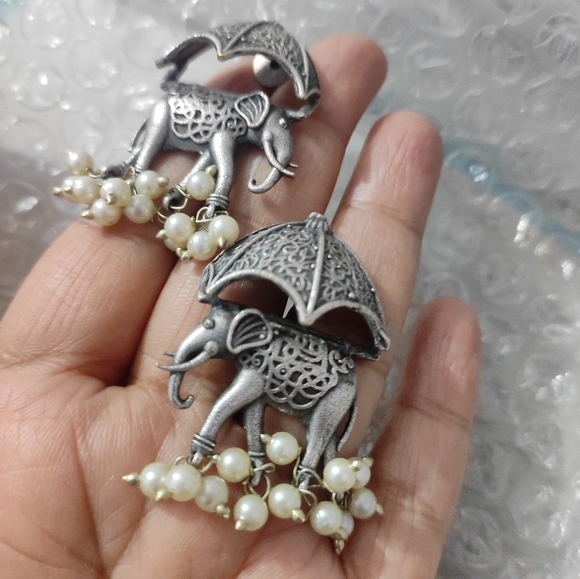 Elephant Oxidised Earrings - Picture 2 of 4
